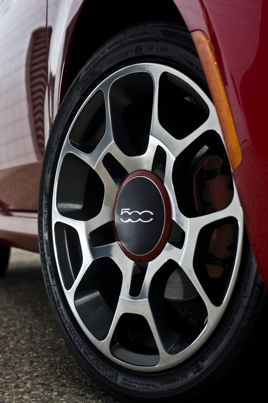  Fiat 500 2010 года  (US) (фото 3 из 13)